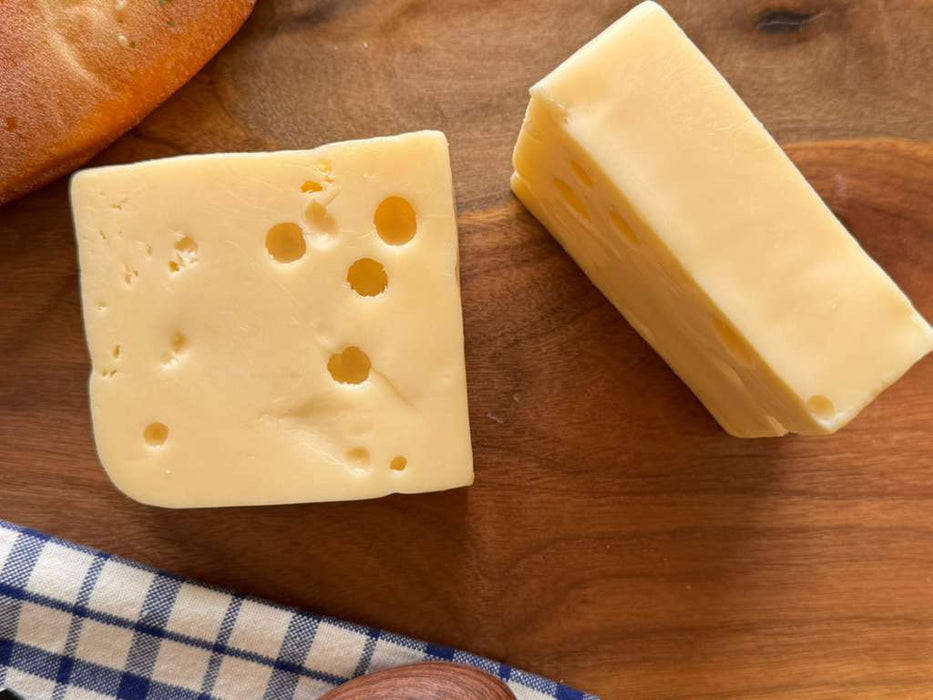 SWISS ASIAGO