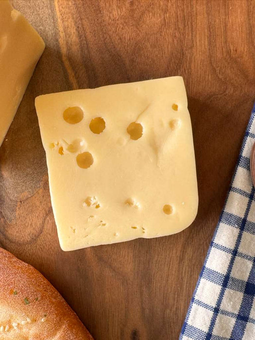 SWISS ASIAGO