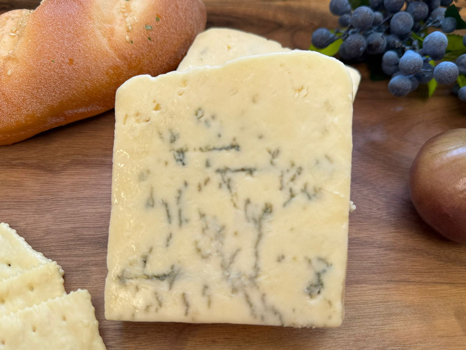 HK KIDDING BLUE CHEESE