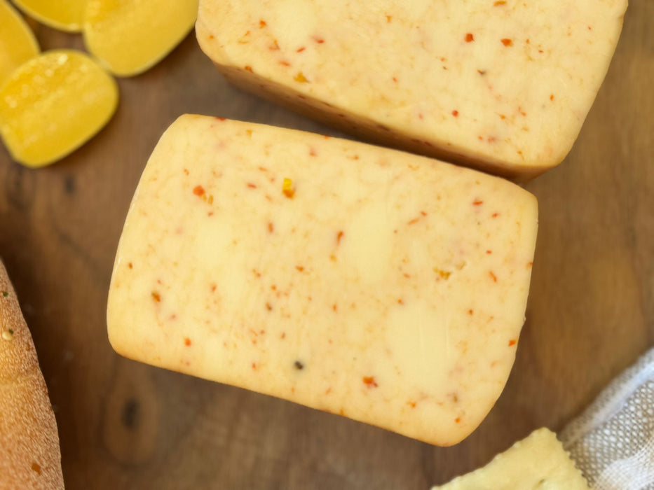 SMOKED GHOST PEPPER MONTEREY JACK