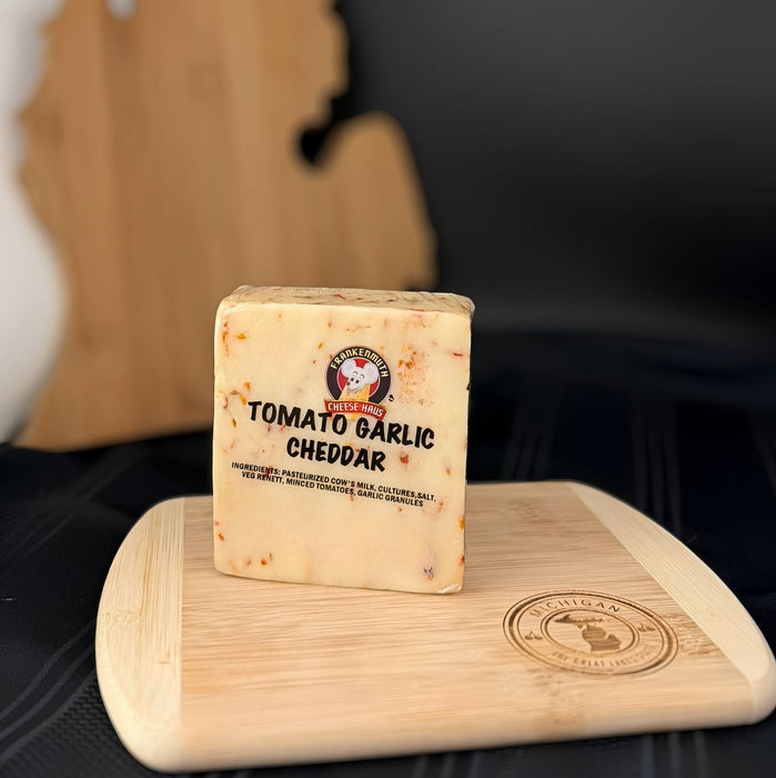 Tomato Garlic Cheddar